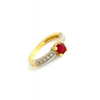 Gelbgold Ring 585 mit rotem Farbstein